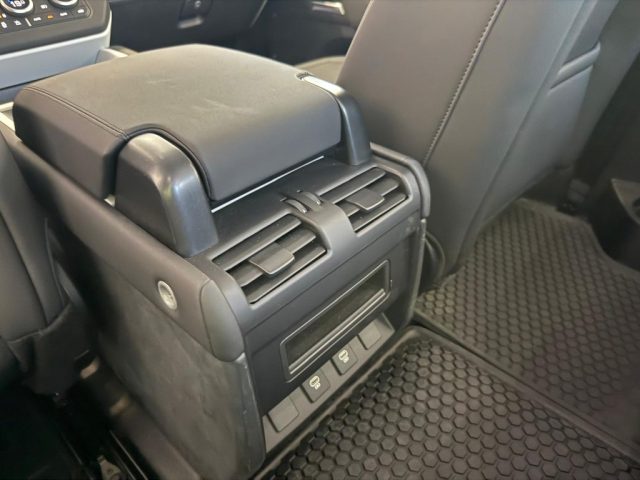LAND ROVER Defender usata, con Autoradio