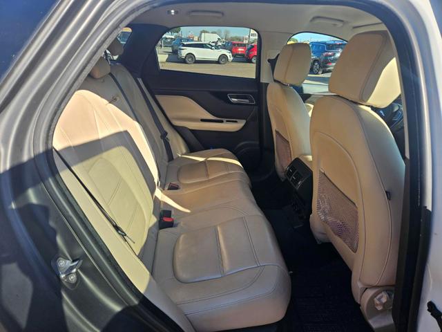 JAGUAR F-Pace usata, con Boardcomputer