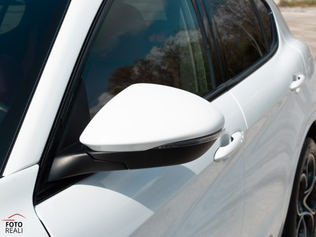 ALFA ROMEO Stelvio usata, con Leve al volante