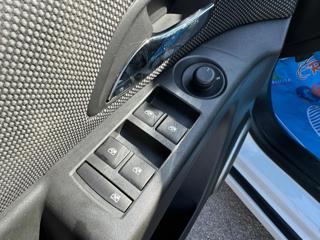 CHEVROLET Cruze usata, con Controllo automatico clima