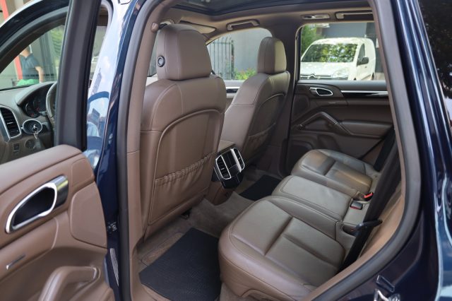 PORSCHE Cayenne usata, con Pneumatici estivi
