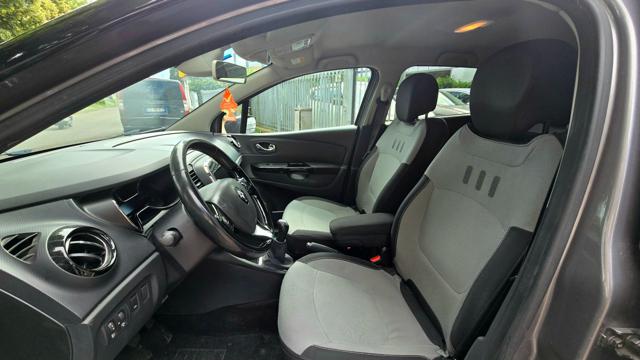 RENAULT Captur usata, con Park Distance Control