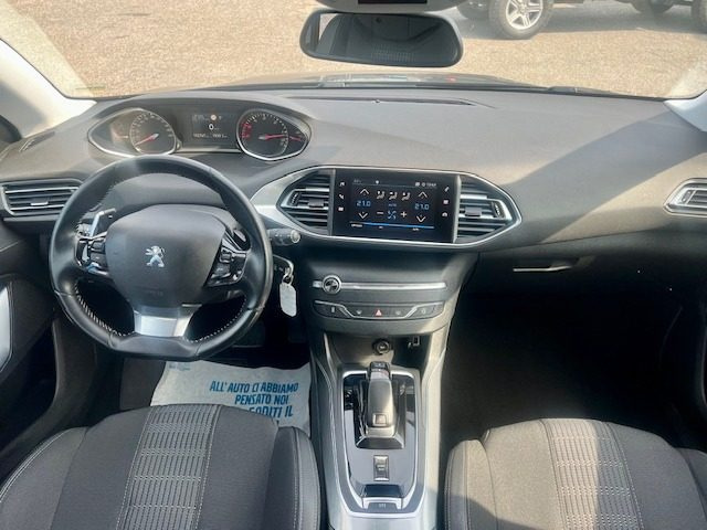 PEUGEOT 308 usata, con Boardcomputer