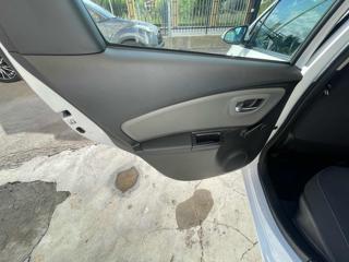 TOYOTA Yaris usata 24