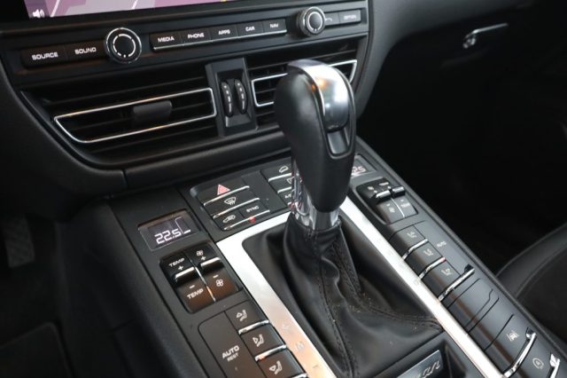 PORSCHE Macan usata 19