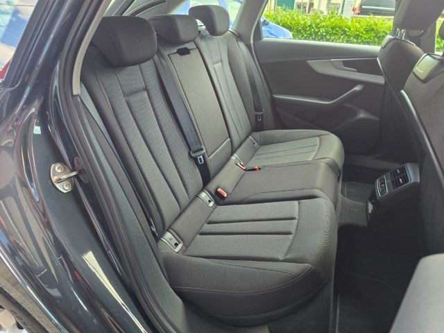AUDI A4 usata, con Controllo automatico clima