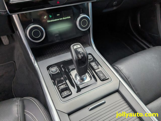 JAGUAR XE usata, con MP3