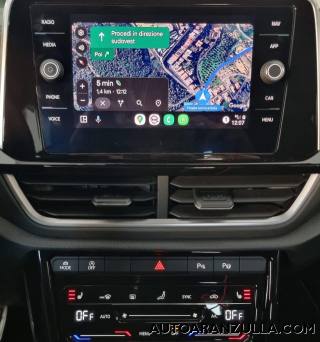 VOLKSWAGEN T-Roc usata, con Park Distance Control