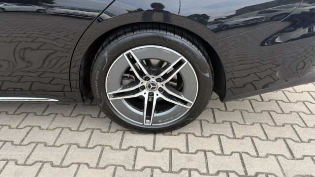 MERCEDES-BENZ E 220 usata, con Autoradio