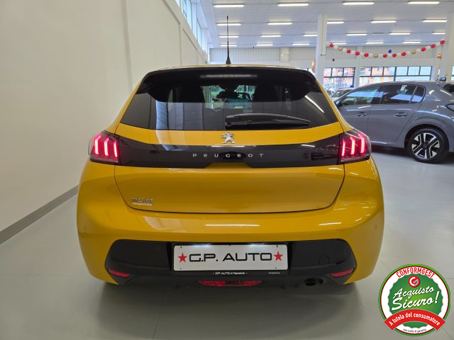 PEUGEOT 208 usata, con Autoradio