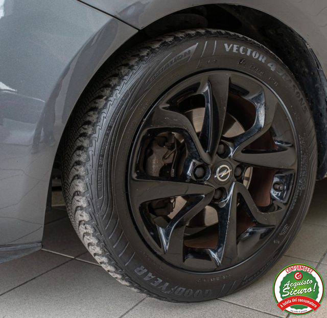 OPEL Corsa usata, con Boardcomputer