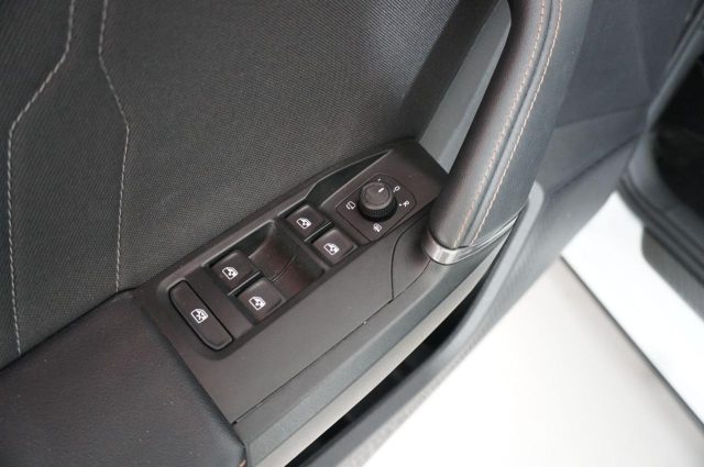CUPRA Formentor usata, con USB