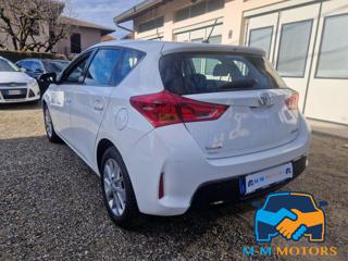 TOYOTA Auris usata, con Cerchi in lega