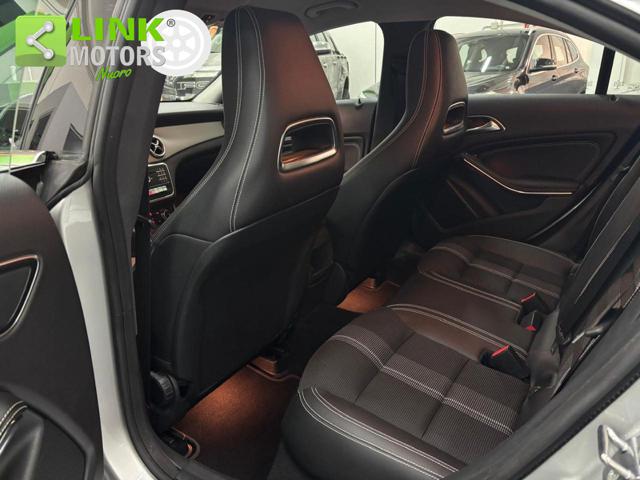 MERCEDES-BENZ CLA 200 usata, con Leve al volante