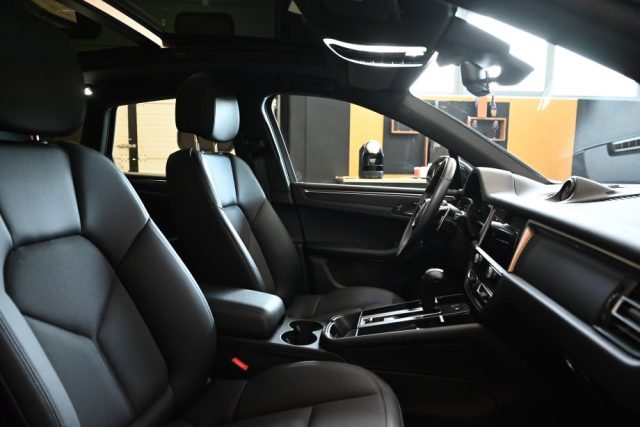 PORSCHE Macan usata 38