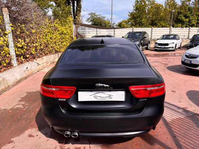 JAGUAR XE usata, con Autoradio