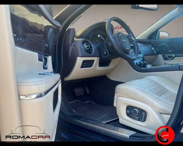 JAGUAR XJ usata, con Fari LED