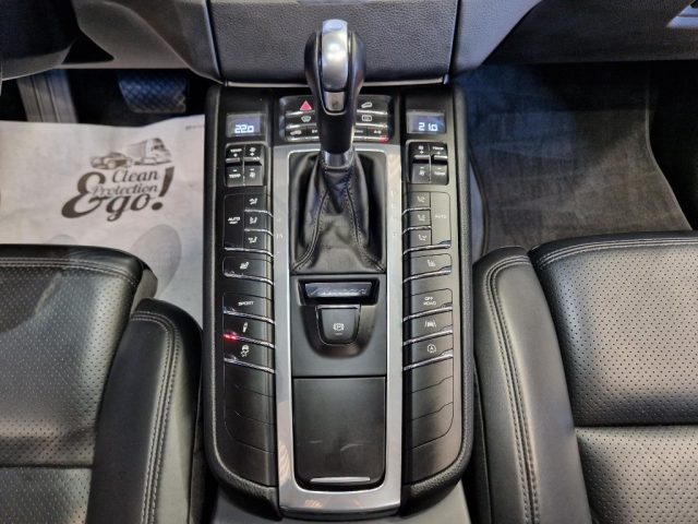 PORSCHE Macan usata, con Bracciolo