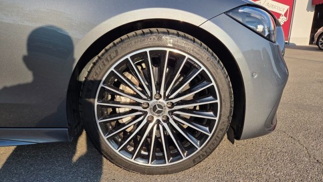 MERCEDES-BENZ C 220 usata, con Autoradio