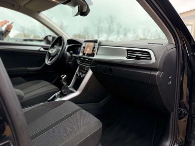 VOLKSWAGEN T-Roc usata 29