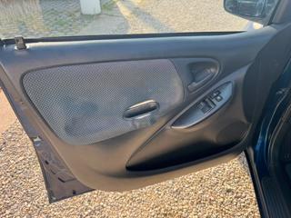 TOYOTA Yaris usata, con Chiusura centralizzata