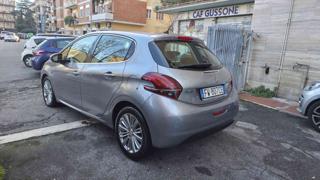 PEUGEOT 208 usata, con Alzacristalli elettrici