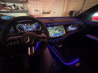MERCEDES-BENZ E 220 usata, con Autoradio digitale