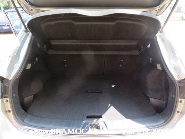 NISSAN Qashqai usata, con Controllo elettronico della corsia