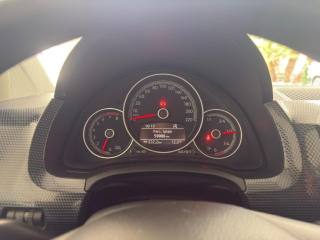 VOLKSWAGEN up! usata, con Autoradio digitale