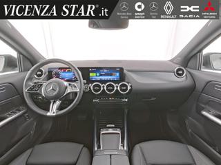 MERCEDES-BENZ GLA 180 usata, con Alzacristalli elettrici