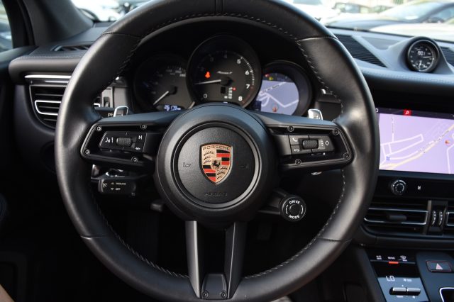 PORSCHE Macan usata, con Vivavoce