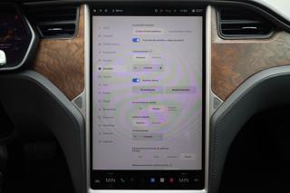 TESLA Model S usata, con Monitoraggio pressione pneumatici