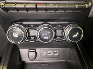 RENAULT Clio usata, con Hill holder