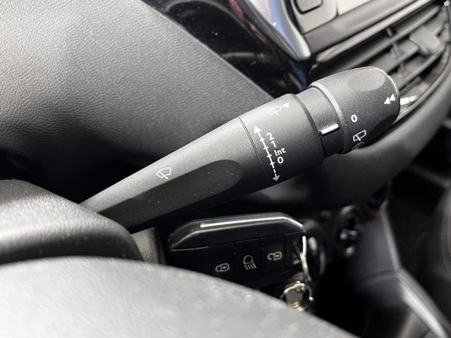 PEUGEOT 208 usata 23
