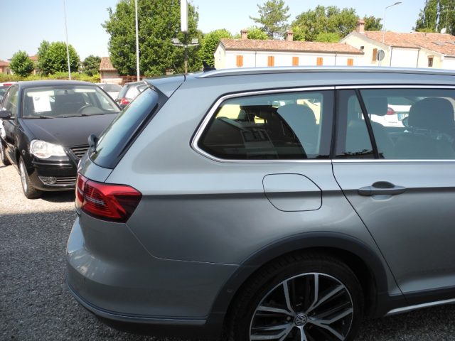 VOLKSWAGEN Passat Alltrack usata 85