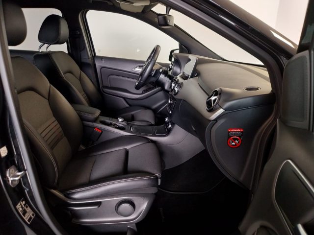 MERCEDES-BENZ B 180 usata, con Volante in pelle