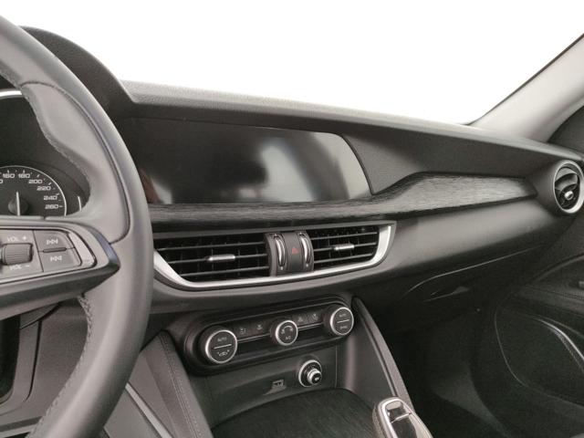 ALFA ROMEO Stelvio usata, con Controllo automatico clima