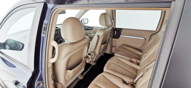 KIA Carnival usata, con Climatizzatore automatico, 3 zone