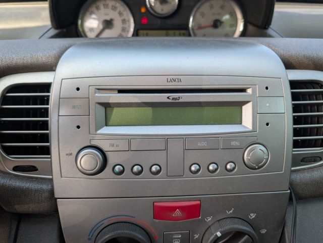 LANCIA Ypsilon usata 12