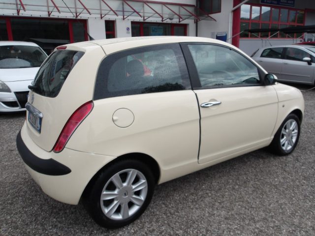 LANCIA Ypsilon usata, con Chiusura centralizzata