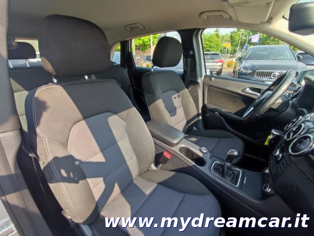 MERCEDES-BENZ B 180 usata, con Controllo trazione