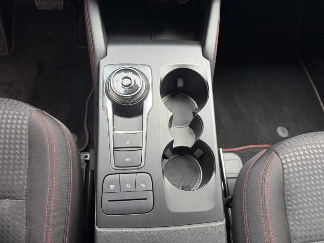 FORD Kuga usata, con Sensori di parcheggio posteriori