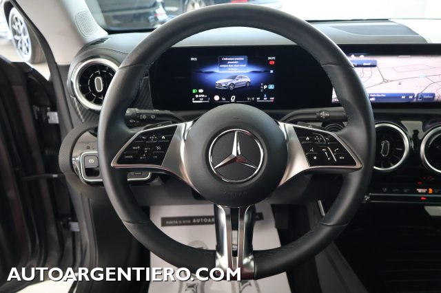 MERCEDES-BENZ CLA 180 usata, con Controllo automatico clima