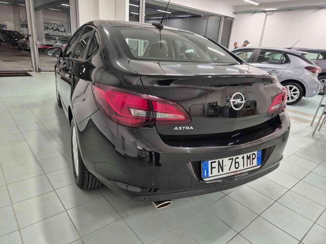 OPEL Astra usata, con Boardcomputer