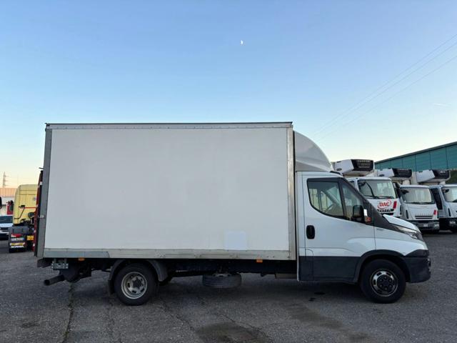 IVECO Daily usata, con Autoradio