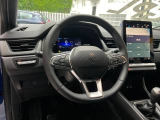 RENAULT Captur usata, con Autoradio digitale