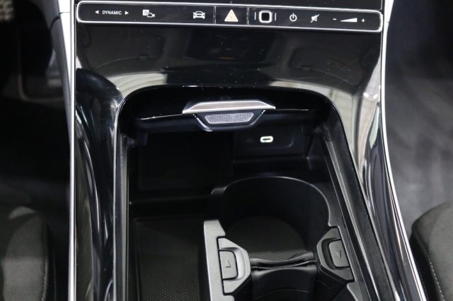 MERCEDES-BENZ C 220 usata 26