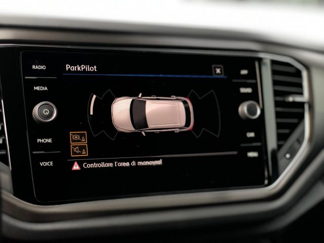 VOLKSWAGEN T-Roc usata, con Sensori di parcheggio posteriori
