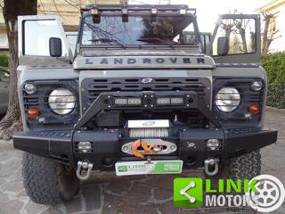 LAND ROVER Defender usata, con Boardcomputer