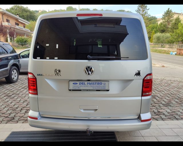 VOLKSWAGEN Multivan usata, con Fari LED